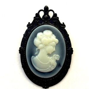 Victorian Style Lady Cameo Pendant Brooch, NWT, Handmade